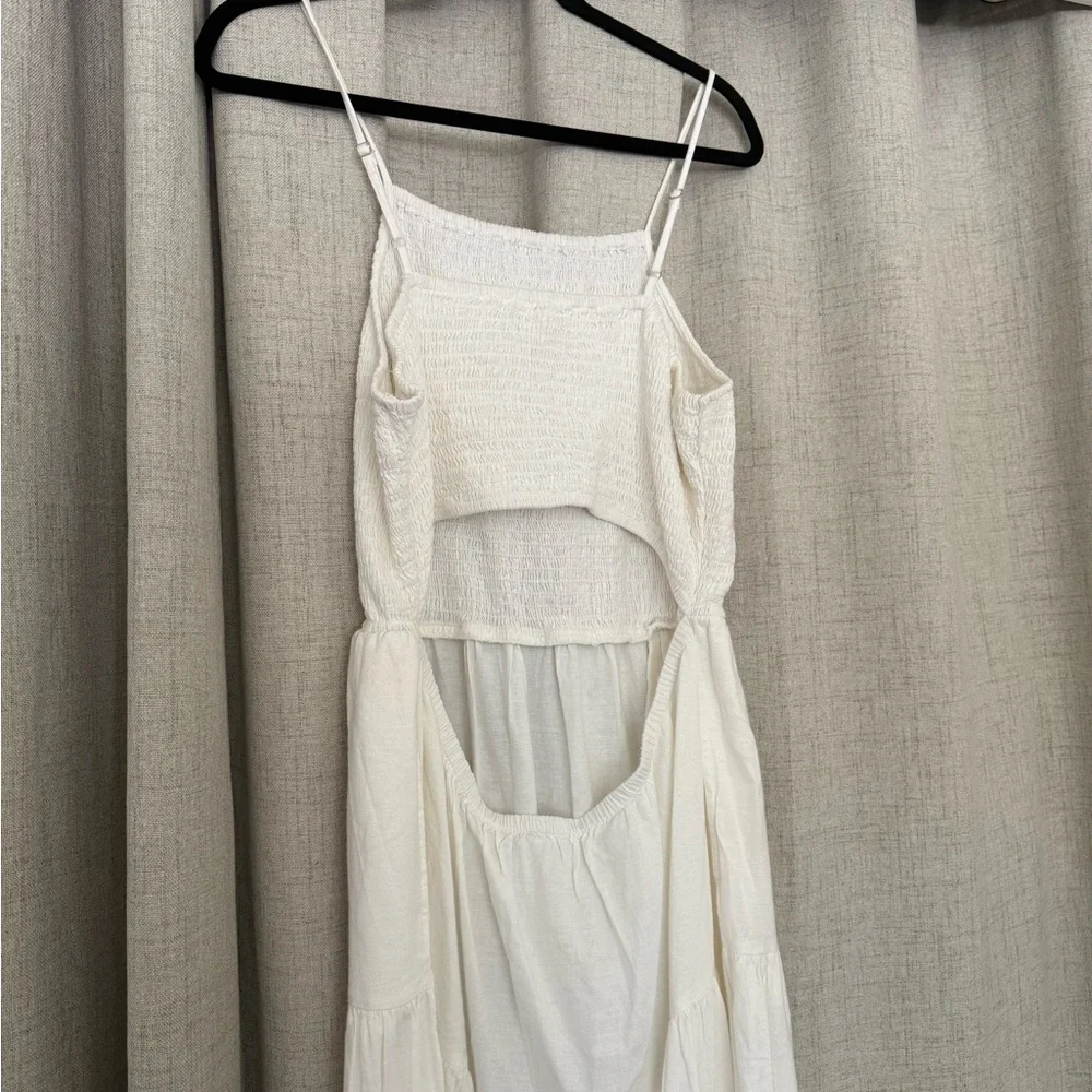 Universal Thread White Linen Midi Dress with Back Cutout - Picture 4 of 9